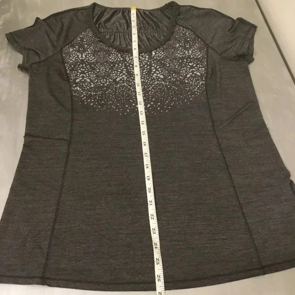 LULULEMON Black Dark Grey Ruffle Run: Wild Short  Sleeve Tech Tee Size 12 - Picture 12 of 14